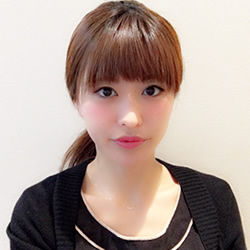 鶴田 梓